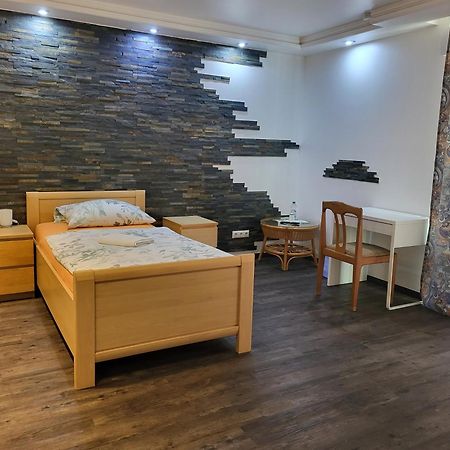Seelze-Letter Monteurzimmer / Apartment / Messezimmer Ngoại thất bức ảnh